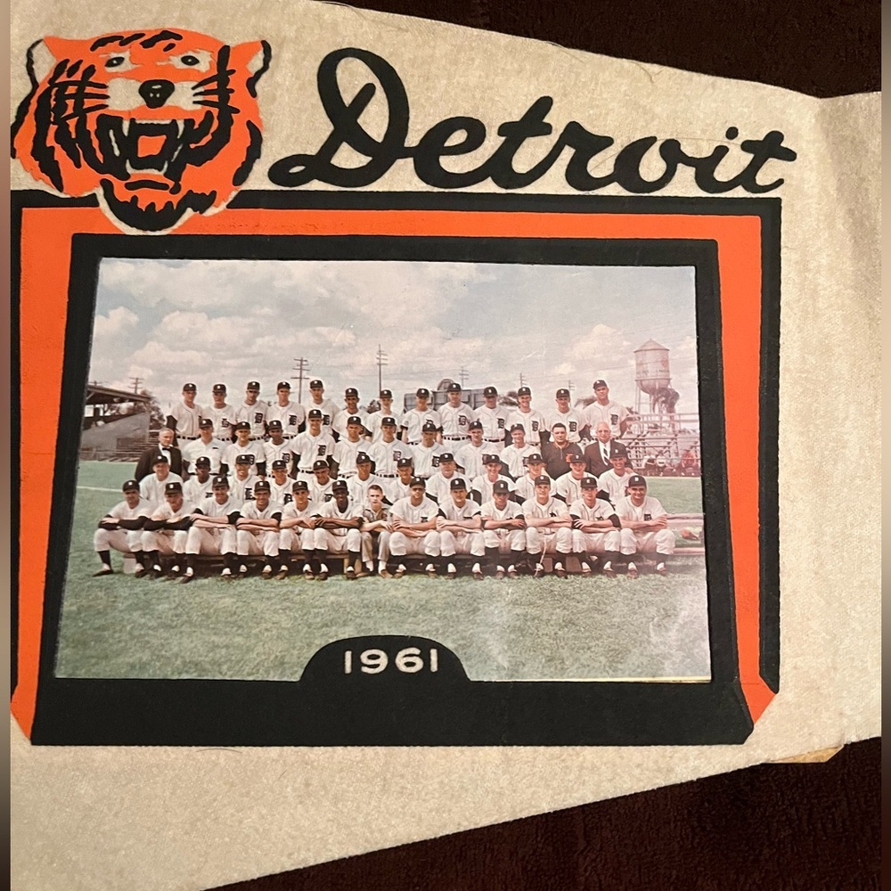 Vintage 1961 Detroit Tigers baseball team photo felt pennant - Picture 2 of 3